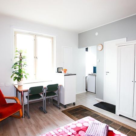 Cozy Studio Next To Bus Station Turku Exterior foto