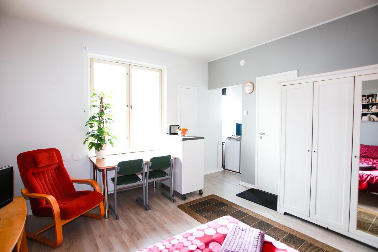 Cozy Studio Next To Bus Station Turku Exterior foto